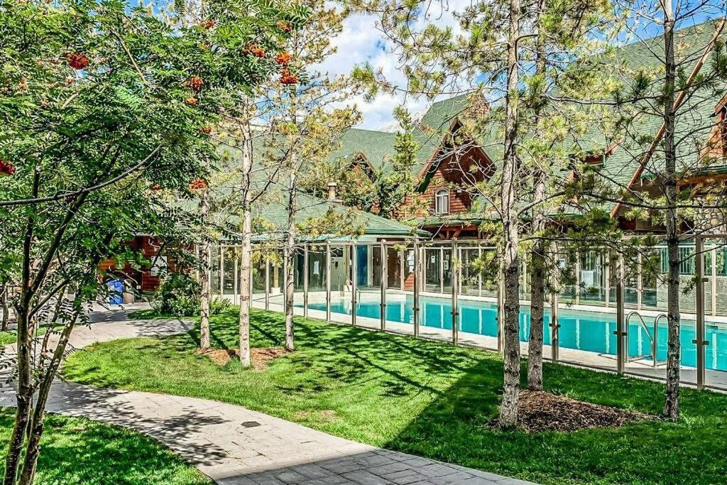 Mystic Getaway Apartment แคนมอร์ ภายนอก รูปภาพ